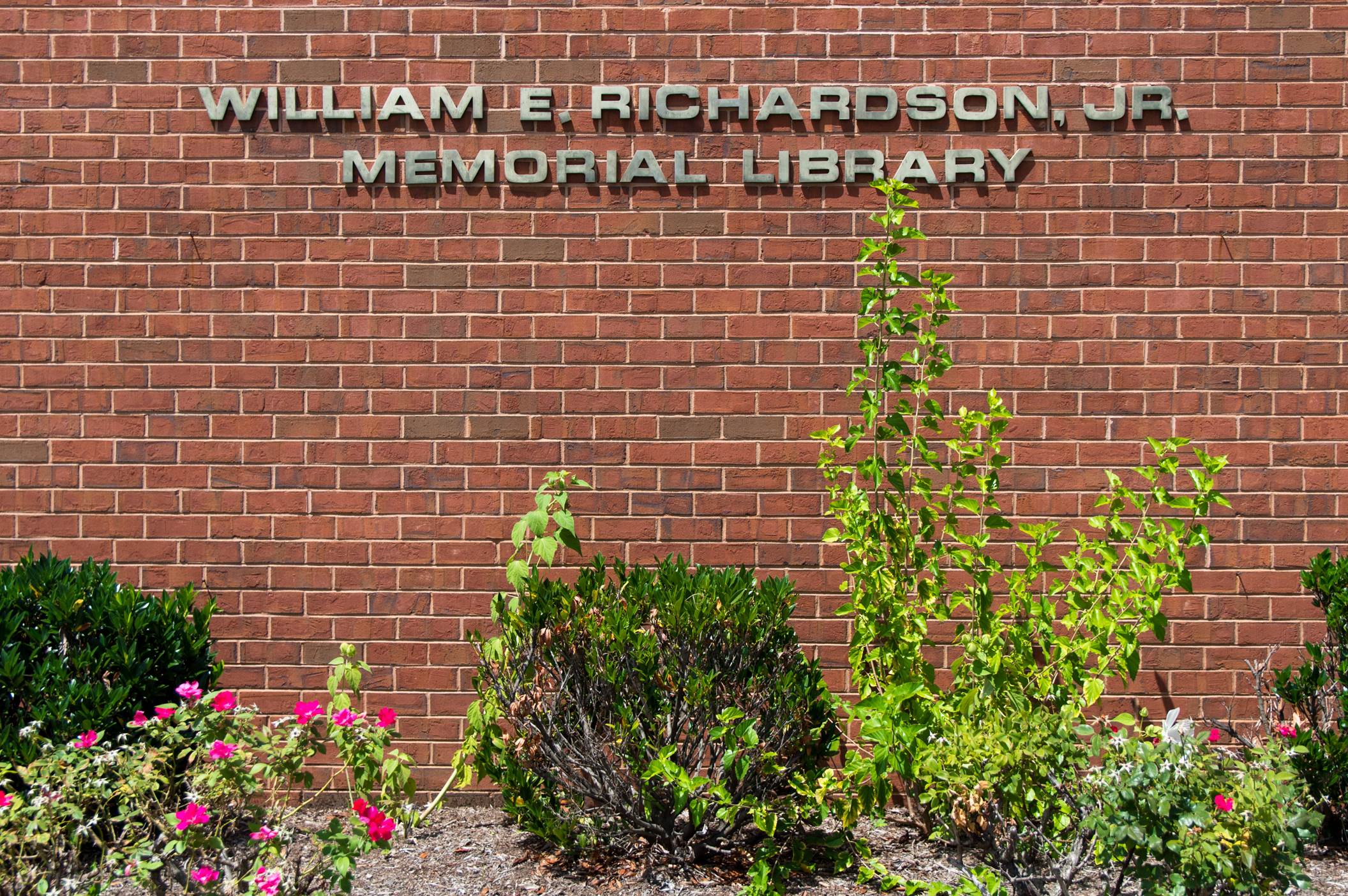 An image of the William E Richardson Memorial Library